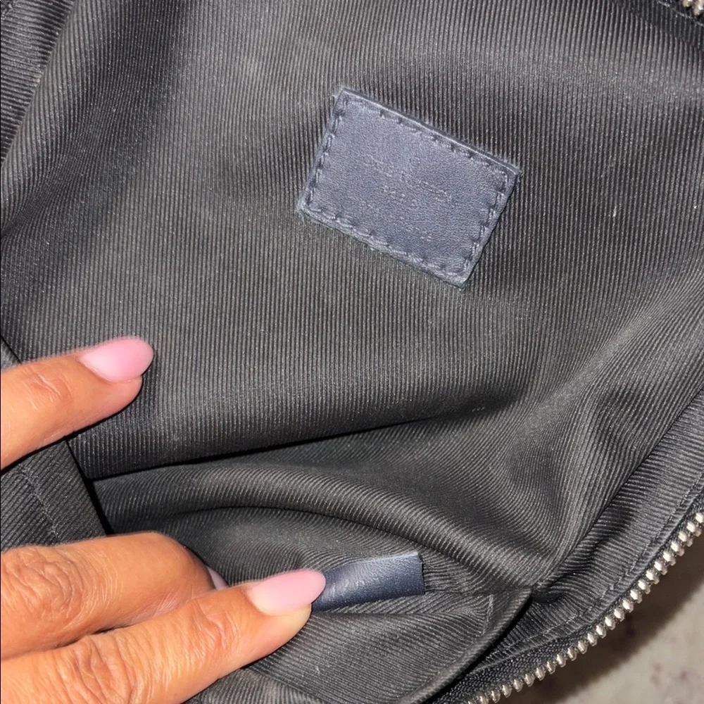 Louis Vuitton’s Damier Cobalt Canvas Unisex - Picture 6 of 8